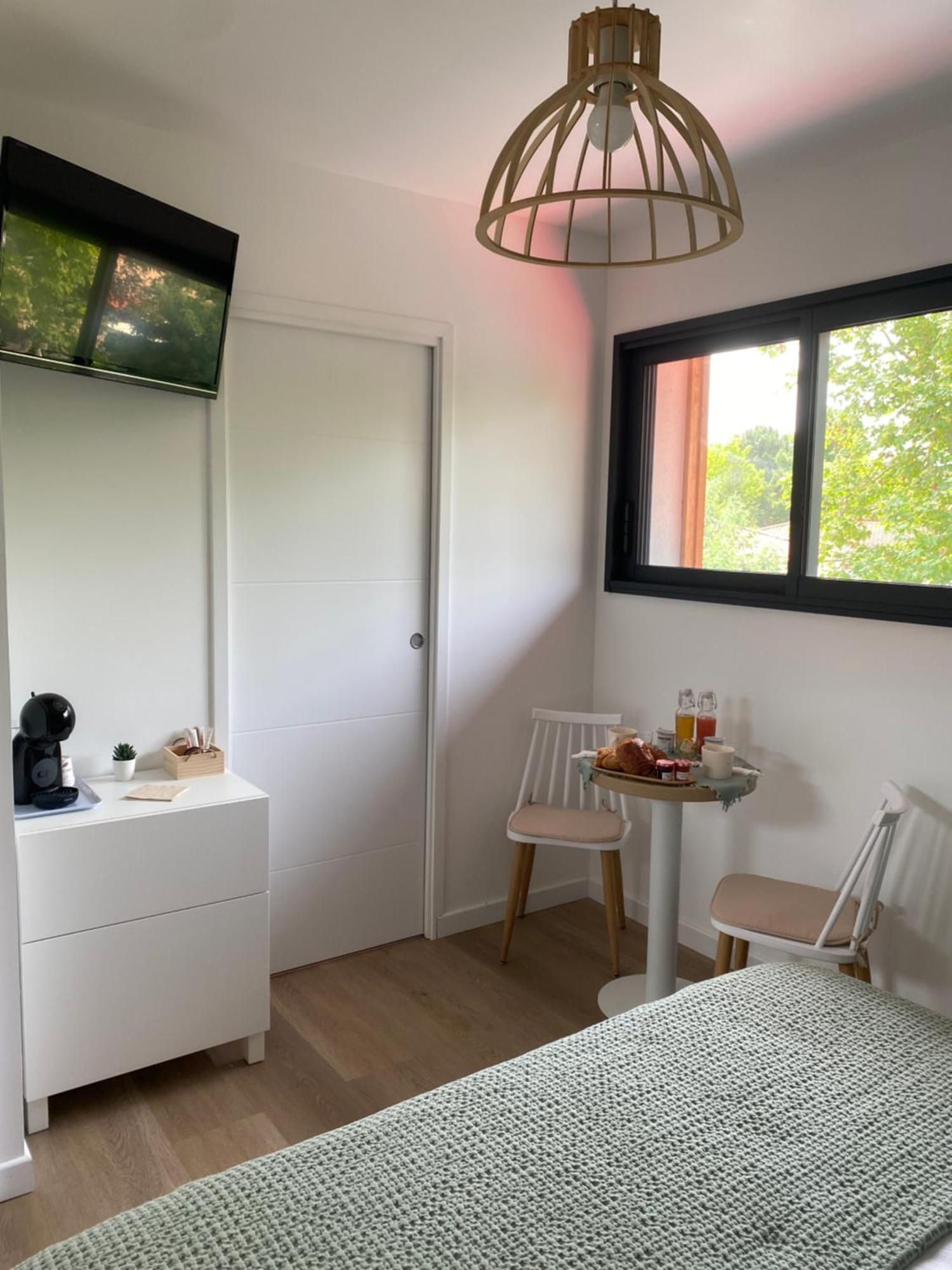 Chai Nous - Chambres D'Hotes A 500M Du Bassin 아레즈 외부 사진